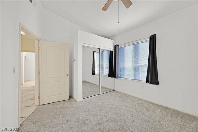 Building Photo - 2305 W Horizon Ridge Pkwy