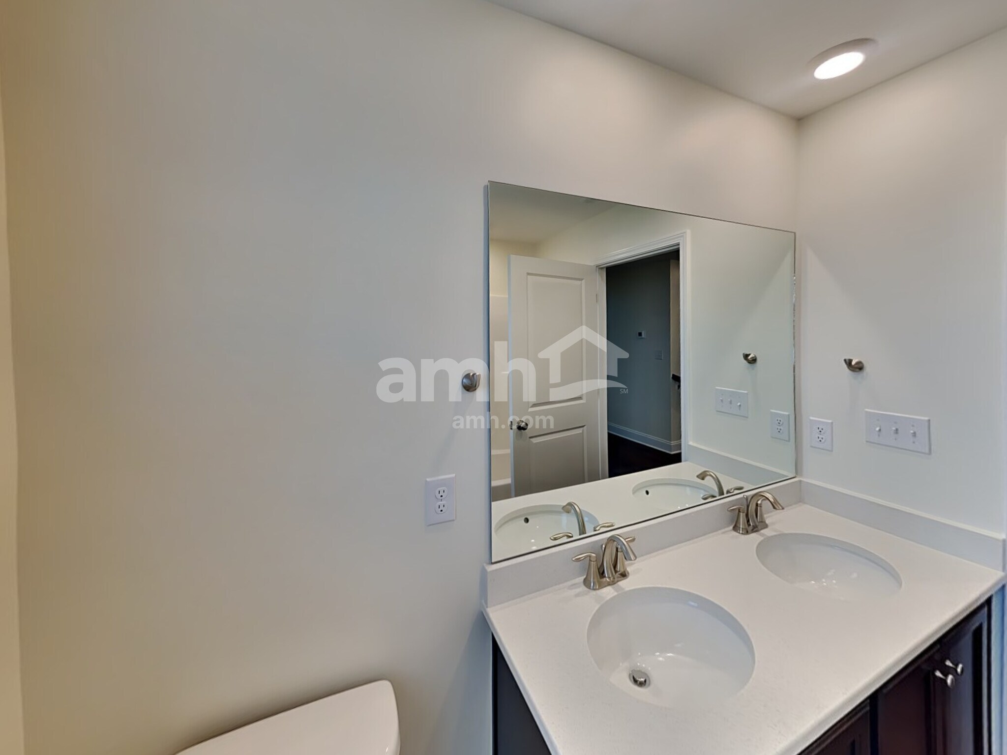 Building Photo - 5223 Valor Dr