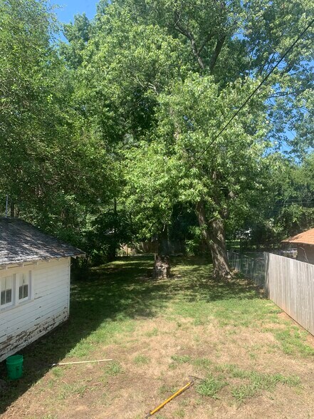 Back Yard - 849 S Newton Ave