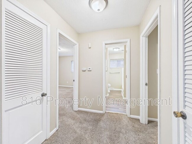 Building Photo - 131 S Crescent Ave