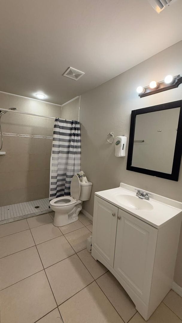 Building Photo - 1619-1621 SW 33rd St- Duplex