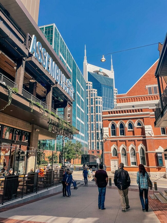 Building Photo - Historic Loft in the Heart of Downtown, st...