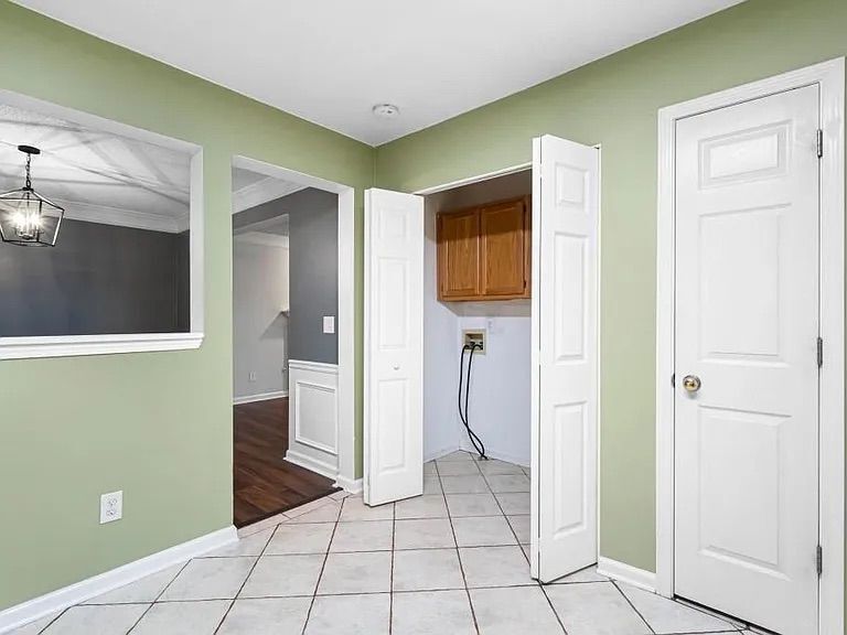 Building Photo - 2785 Northgate Way NW