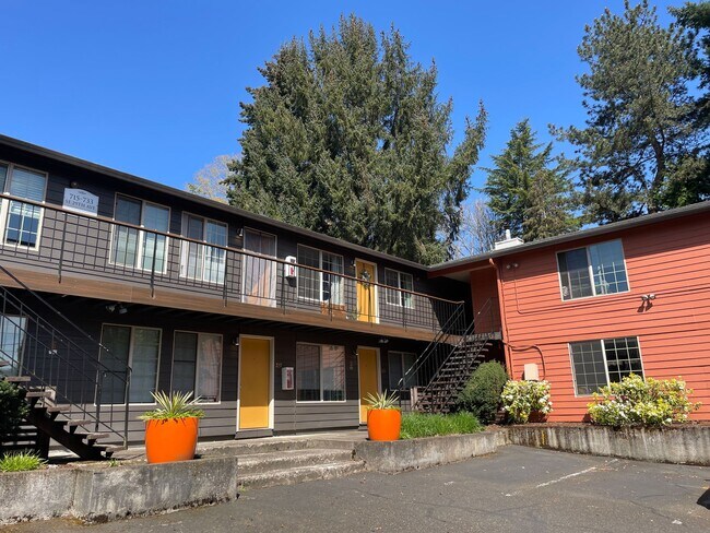 Primary Photo - Hardwoods, granite countertops, parking, c...