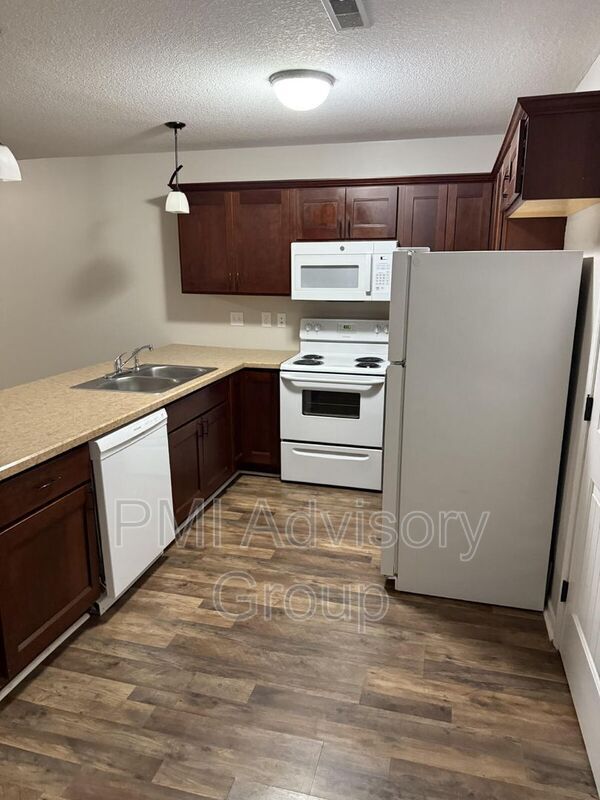 Building Photo - 3328 SE Taurus Ave