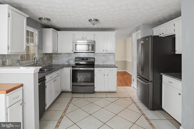 Building Photo - 5941 Iron Frame Way