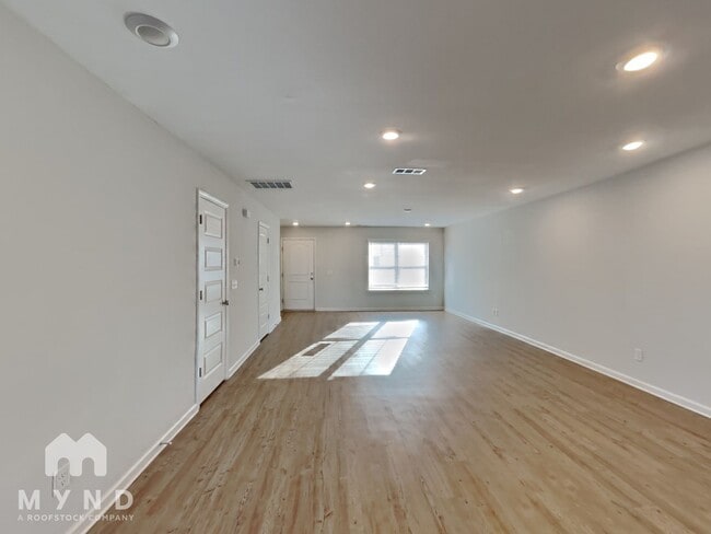 Building Photo - 37 Brown Thrasher Ct