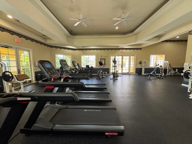 Building Photo - 1521 Legacy Club Dr