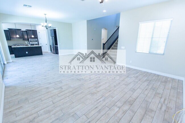 Building Photo - 2883 E Ebony Dr