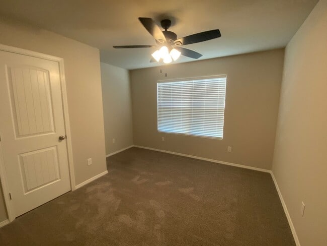 Building Photo - 5304 Yukon Dr