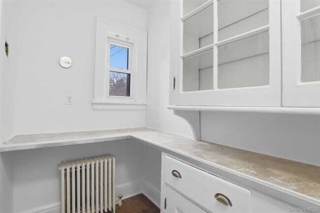 Building Photo - 25 Midland Ave