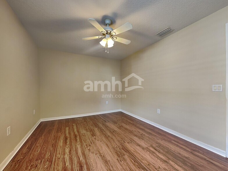 Building Photo - 10502 River Bream Dr