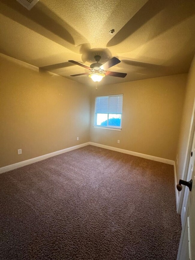 Building Photo - Beautiful Home in Windsor Estates