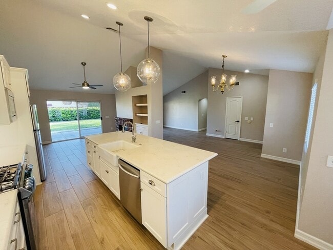 Building Photo - 28937 Biarritz Ct