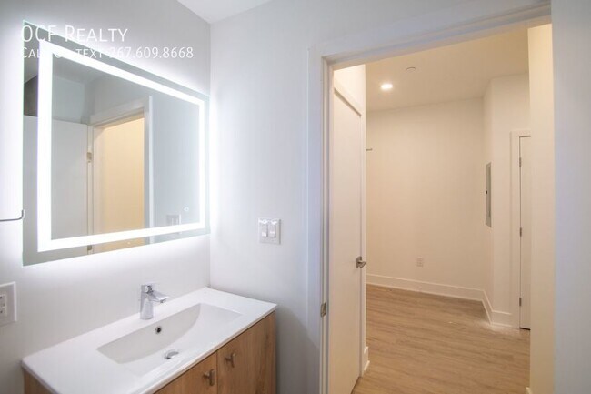 Building Photo - 1 Bed Fishtown Apartment