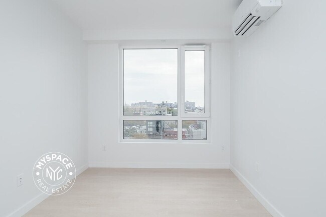 Building Photo - 280 Meeker Ave