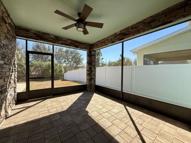 Building Photo - 10551 Park Meadowbrooke Dr