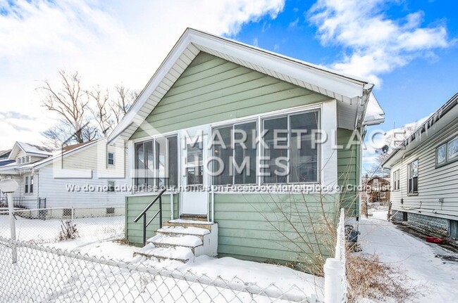Building Photo - 15751 Fairfield St