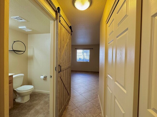 Building Photo - 101 S Players Club Dr