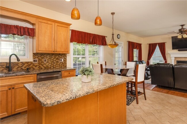 Building Photo - 126 St Andrews Dr