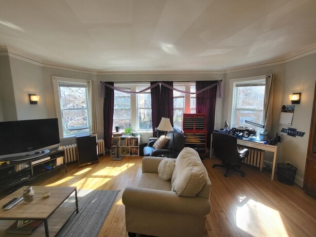 Building Photo - 5428-5430 N Kimball