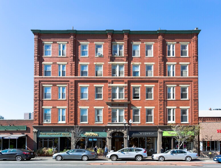 Building Photo - 1411 Washington St
