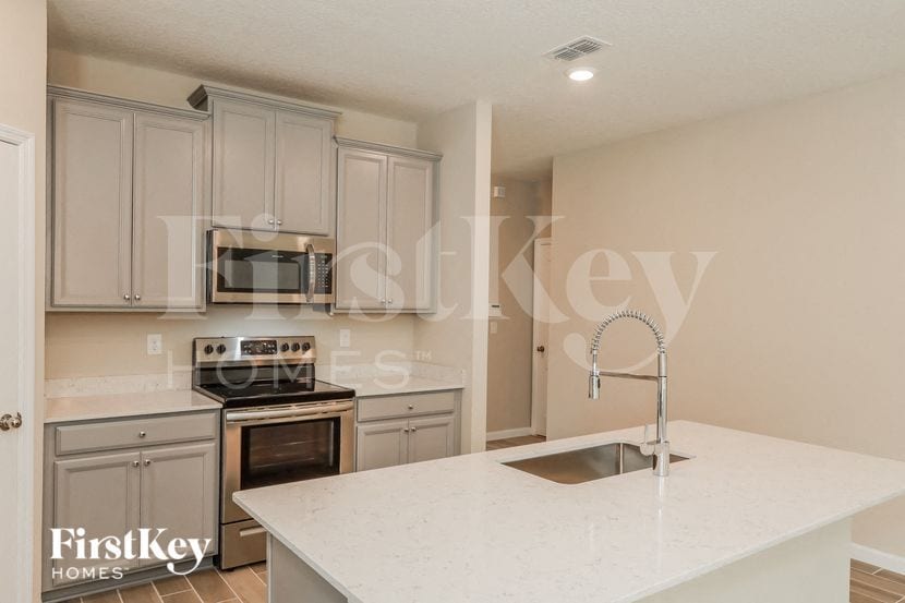 Building Photo - 413 Stone Arbor Ln