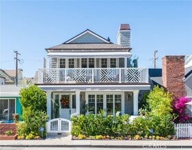 Building Photo - 217 Coral Ave