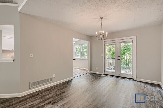 Building Photo - 281 Cedars Glen Cir