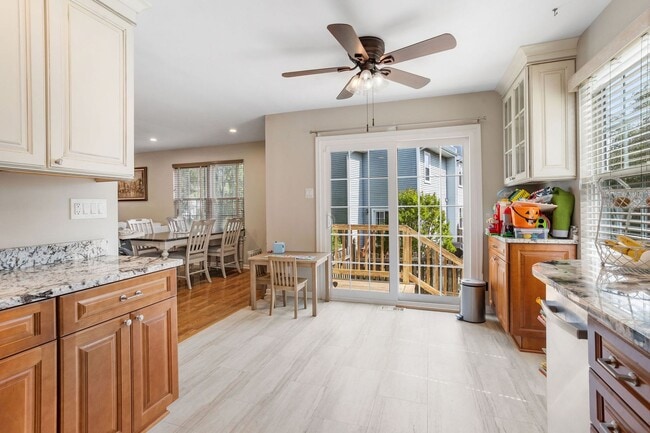 Building Photo - 3 Bd / 2.5 Bth Council Rock Townhome