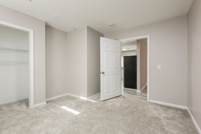 Building Photo - 614 S Depot St