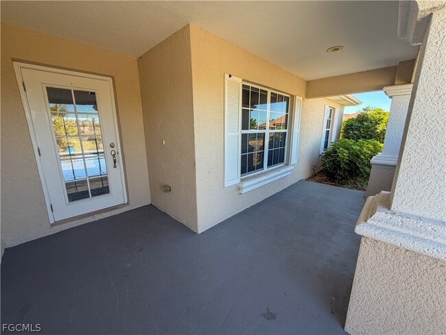 Building Photo - 526 NW 1st Ln