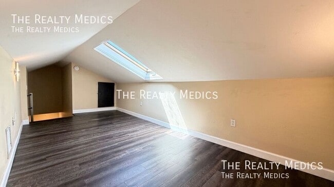 Building Photo - 35 Hill Ave