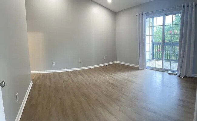 Building Photo - 131 Wexford Dr