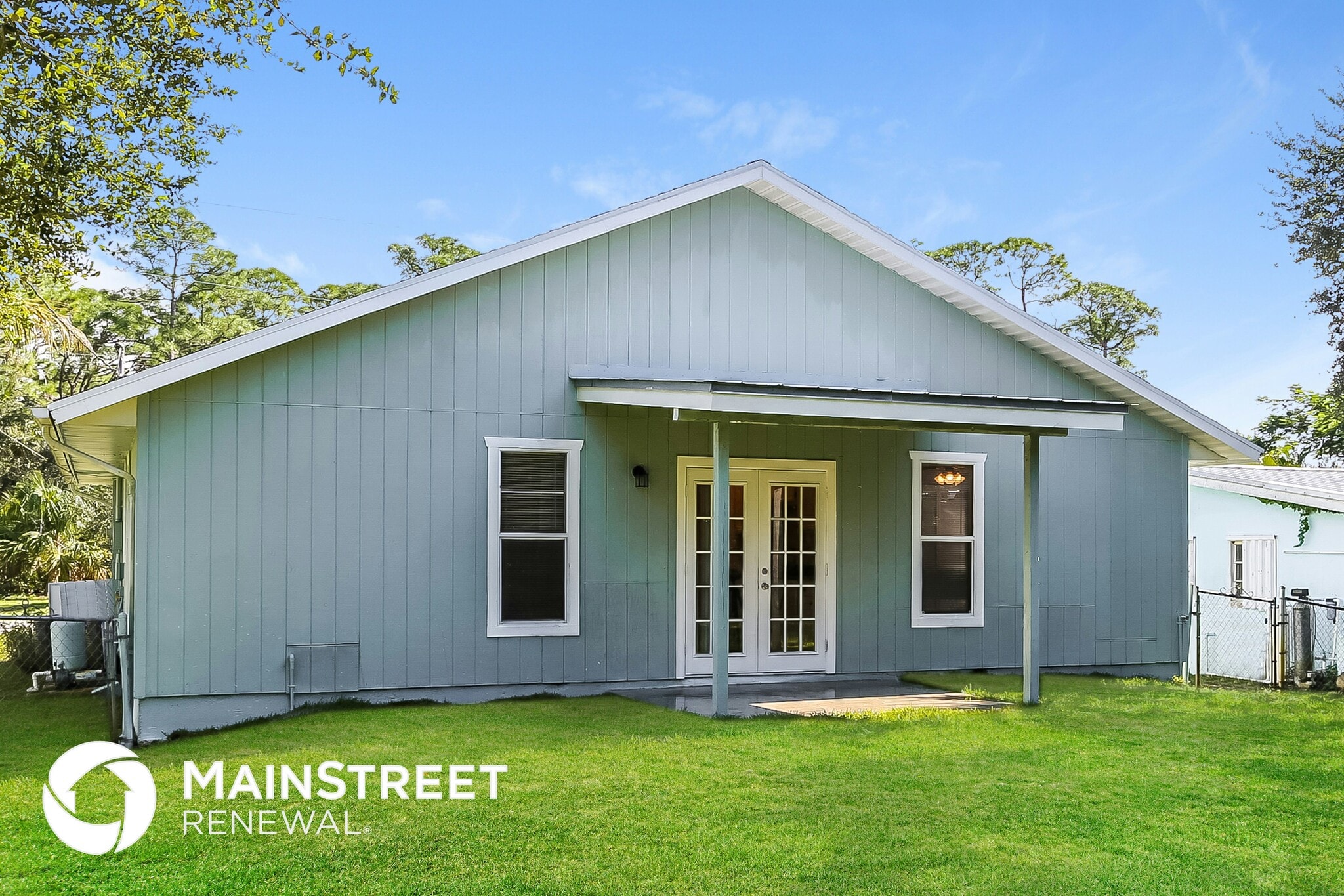 Building Photo - 5688 SE Pine Ave