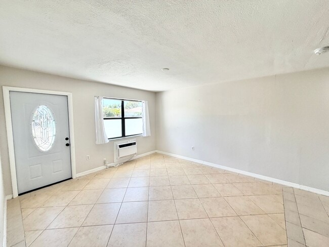 Building Photo - RFR (543 103rd Ave)