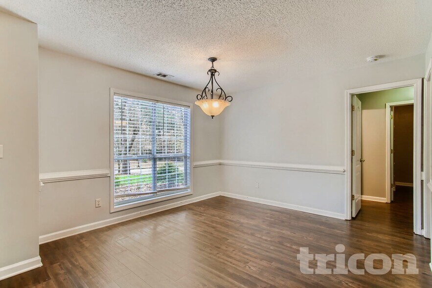 Building Photo - 1105 River Green Ct