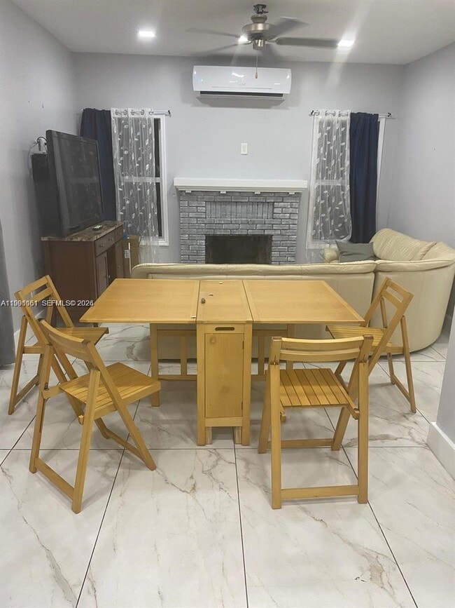 Building Photo - 2242 Polk St