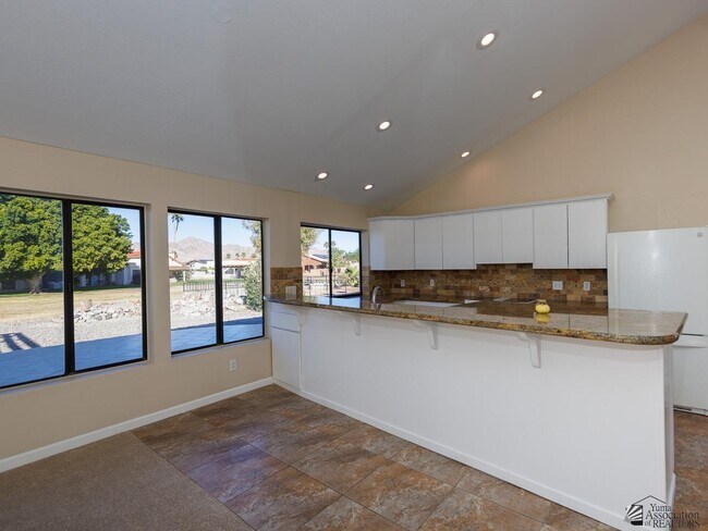 Building Photo - 12538 E Del Rico