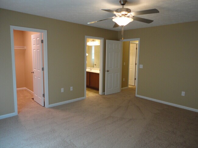 Building Photo - 4423 Pimlico Pl