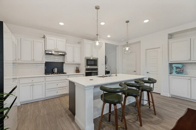 Building Photo - 3508 Sunflower St