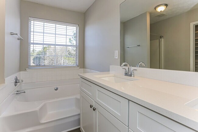 Building Photo - 3300 Rockmill Dr