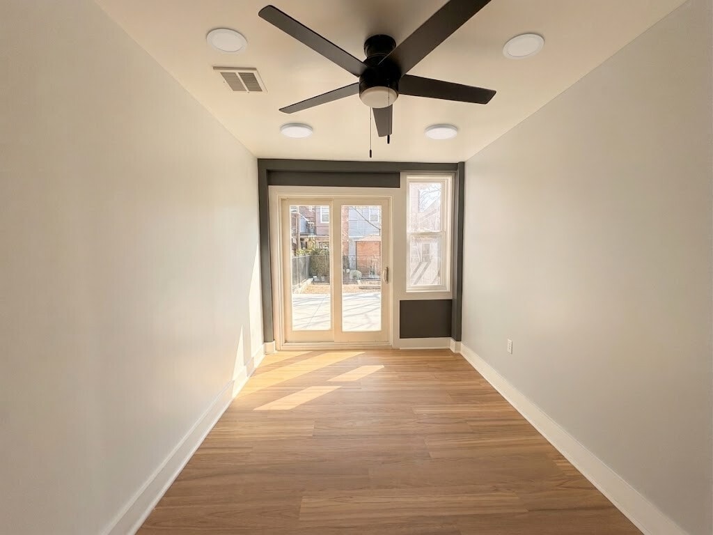 Building Photo - 5834 Phillips Ave