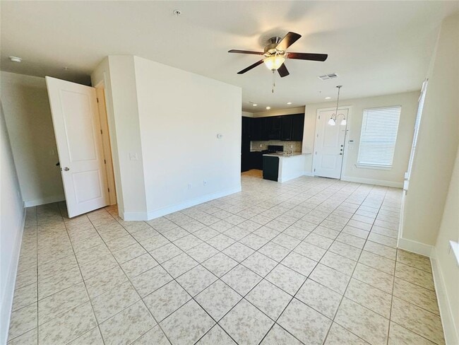 Building Photo - 2216 Creekside Ln