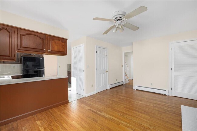 Building Photo - 18 Coggeshall Way