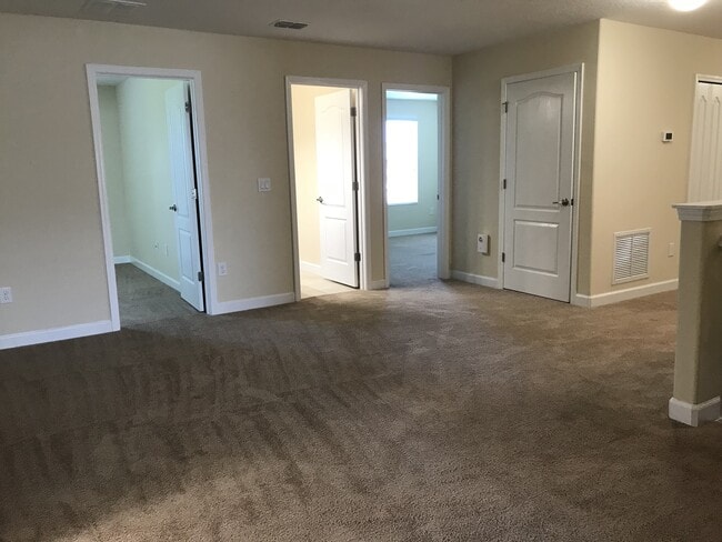 Building Photo - 7 BEDROOM 4 BATH AT INDEPENDENCE WINTER GARDEN POND VIEW NO REAR NEIGHBOR