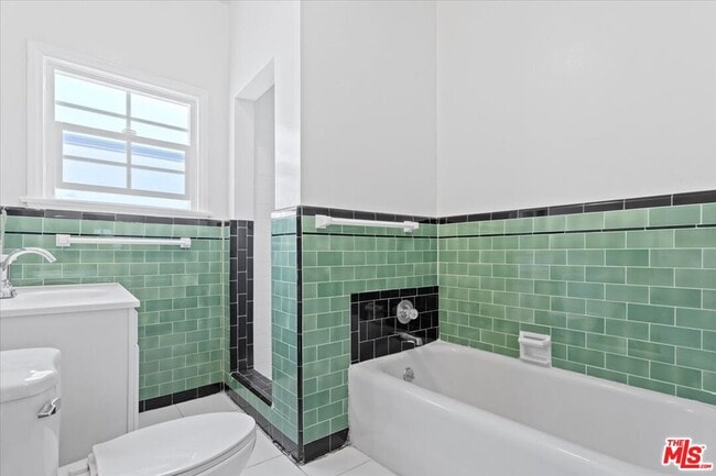 Building Photo - 6217 Orange St