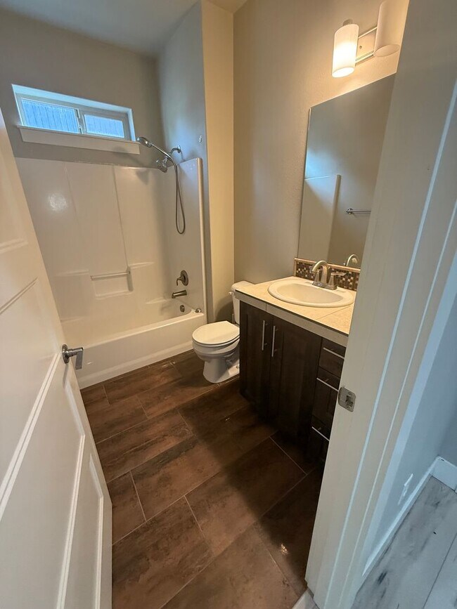 Building Photo - Bring the Pets! NE 3 Bdrm, 2 Bath, Gas Hea...