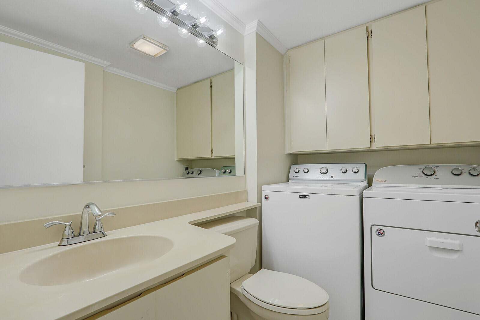 Building Photo - 3026 30th Ct