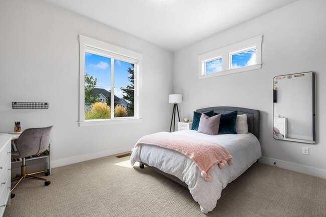 Building Photo - 7940 W Mirror Pond Dr